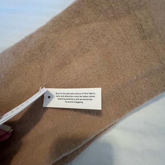 TOPSHOP Scarf - Picture 9 of 9